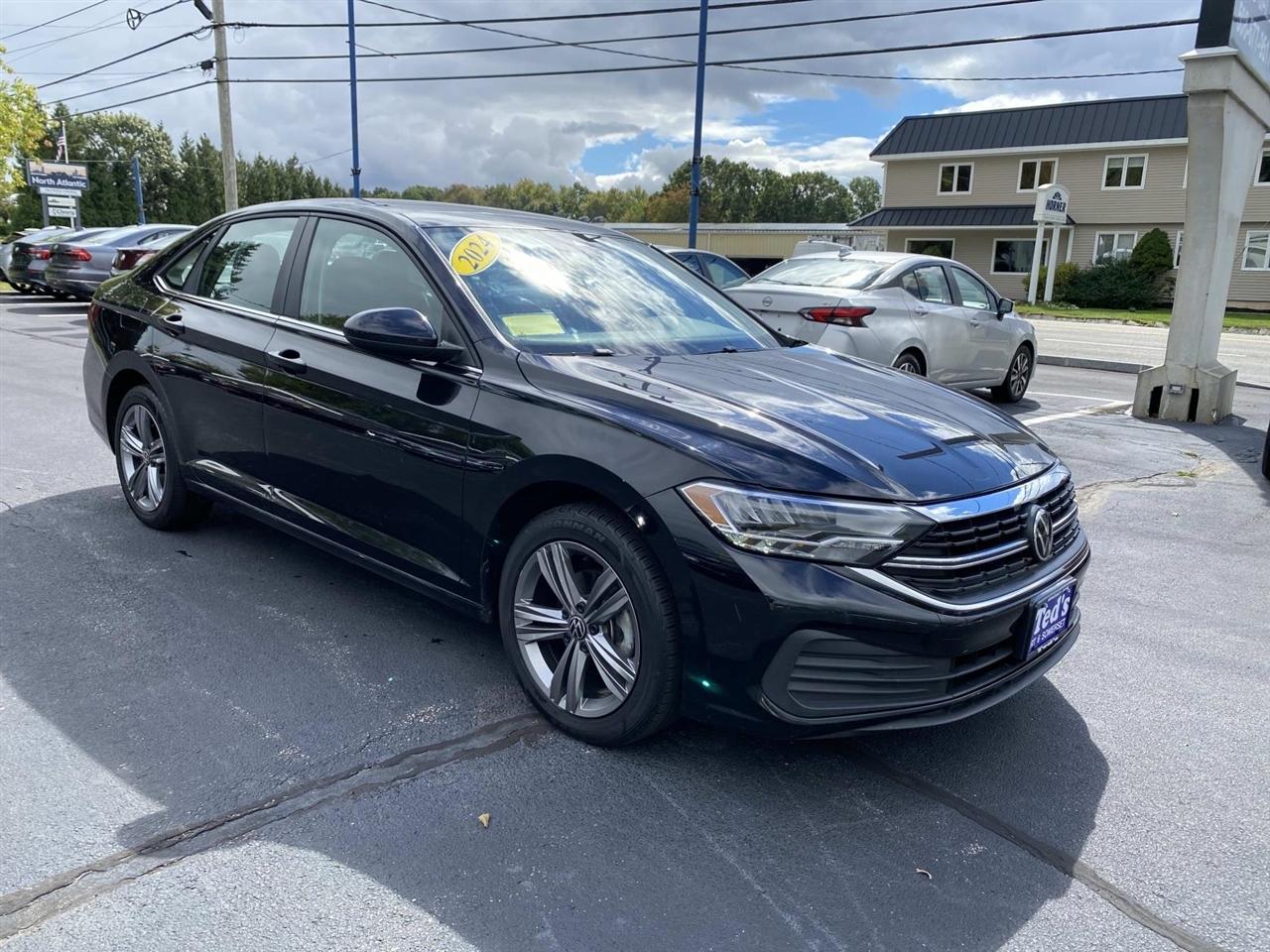 Volkswagen Jetta SE Auto 2024