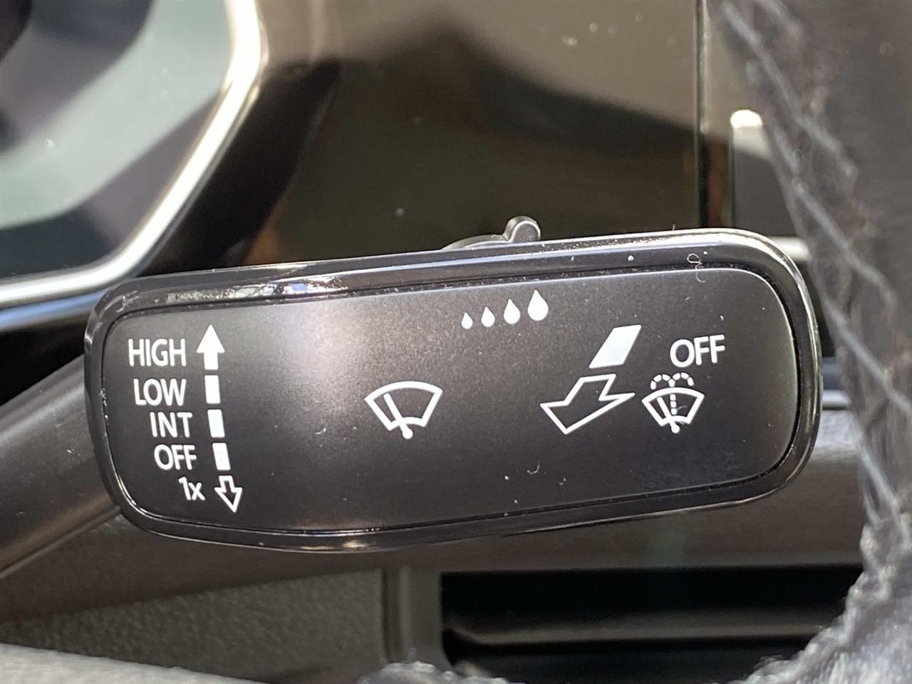 Volkswagen Jetta SE Auto 2024