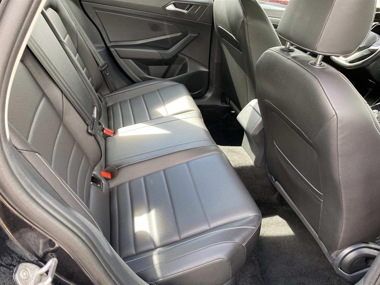 Volkswagen Jetta SE Auto 2024