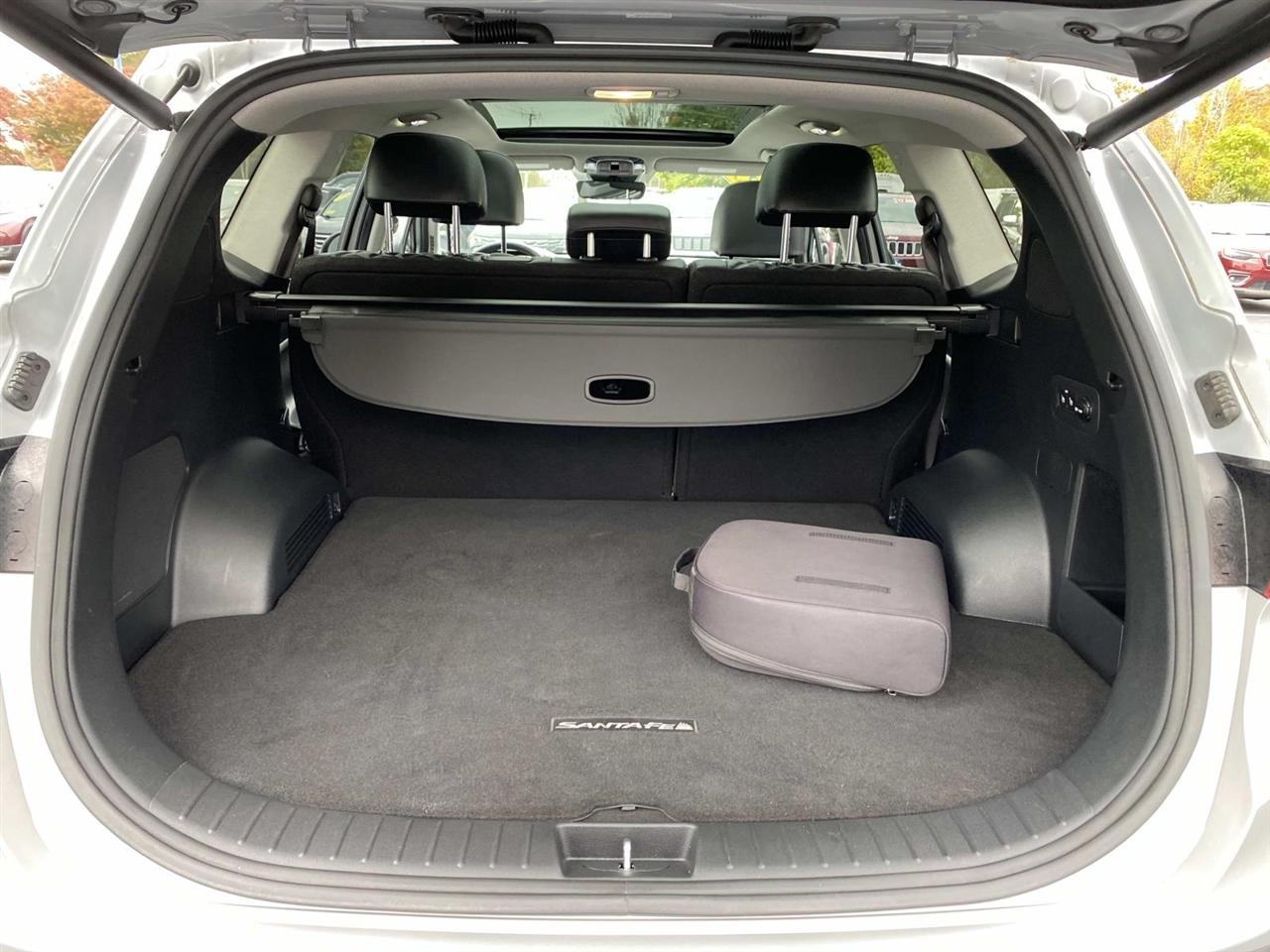 Hyundai Santa Fe Plug-In Hybrid  2023