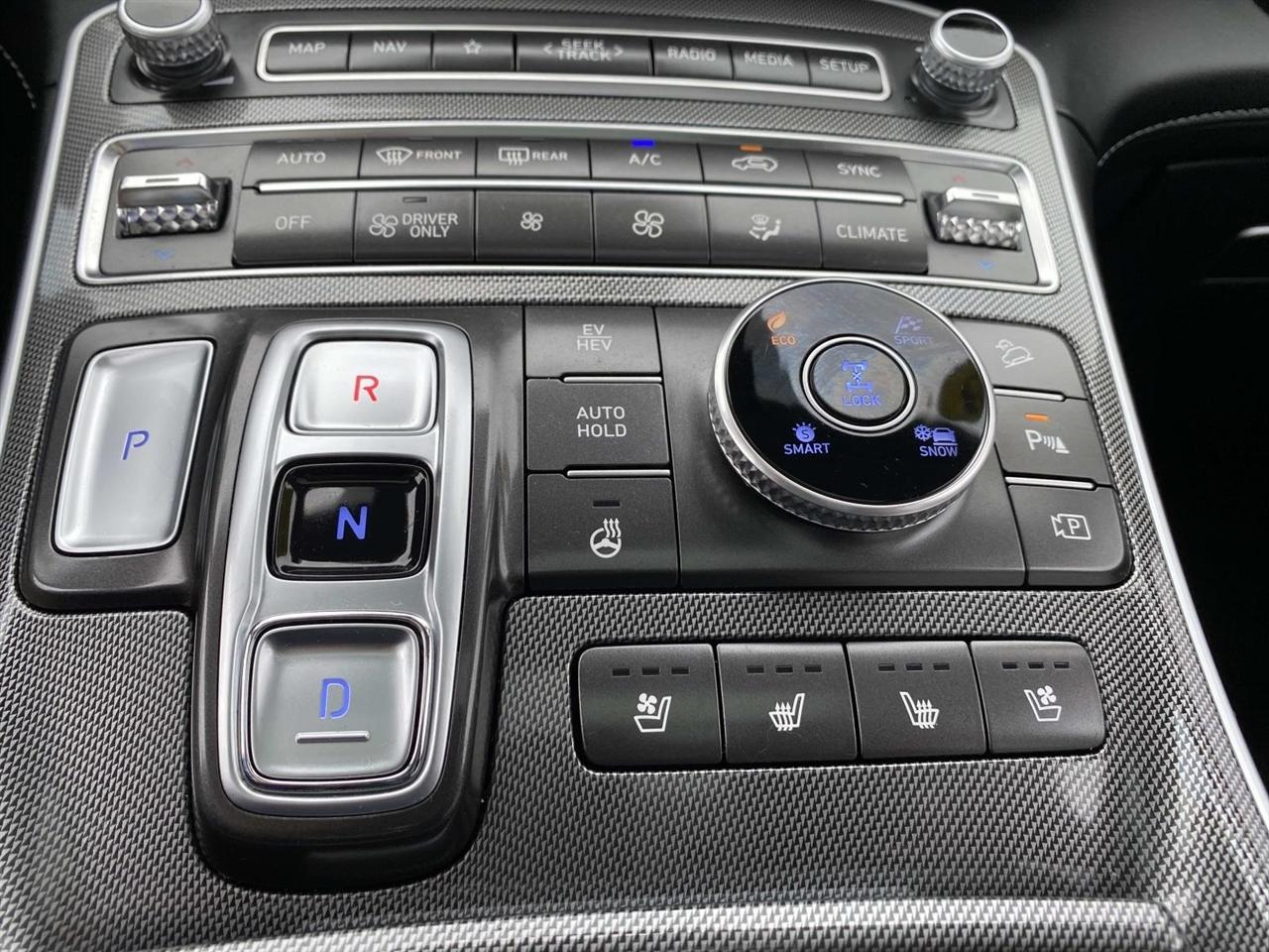 Hyundai Santa Fe Plug-In Hybrid  2023