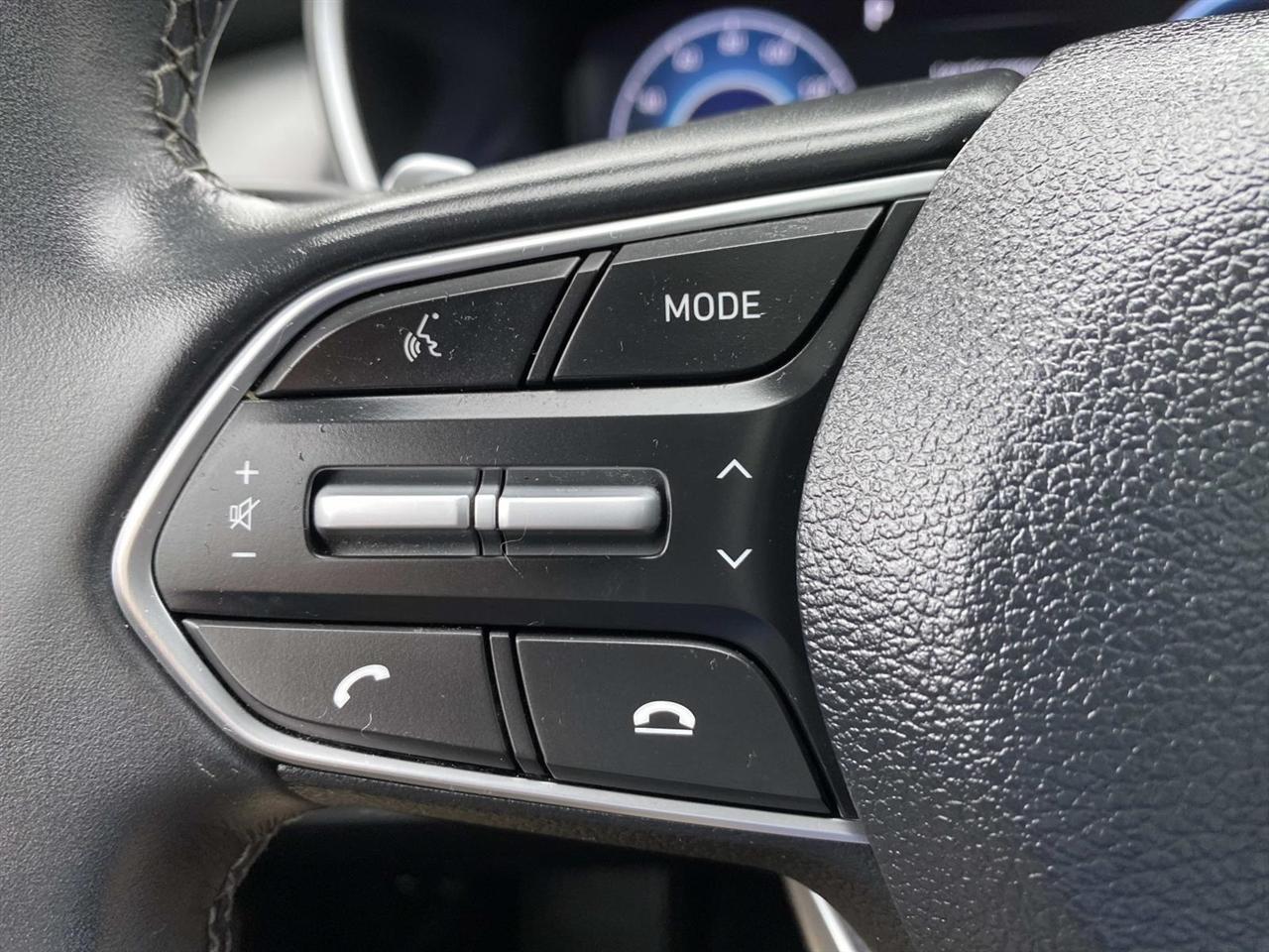 Hyundai Santa Fe Plug-In Hybrid  2023