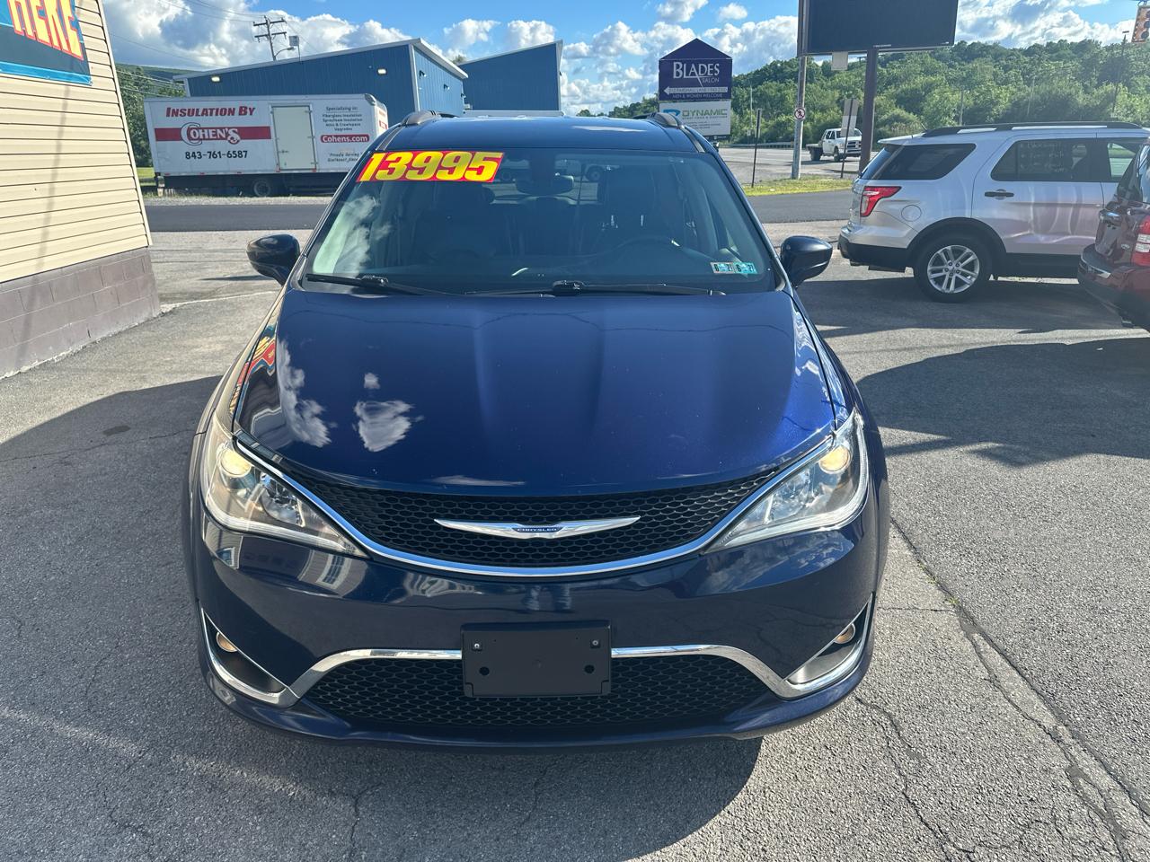 Chrysler Pacifica Touring-L FWD 2017