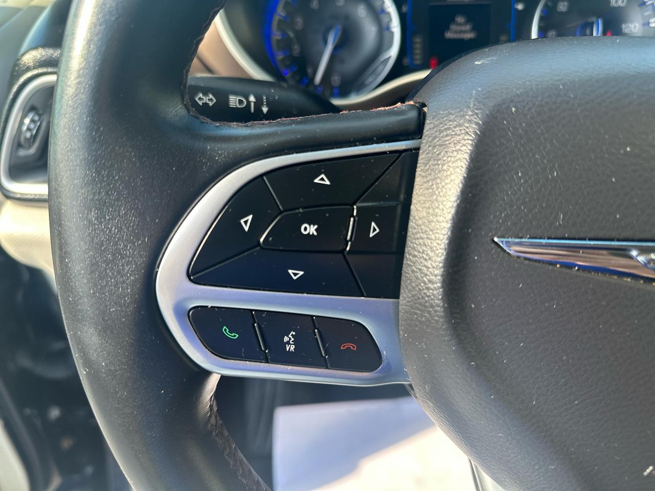 Chrysler Pacifica Touring-L FWD 2017