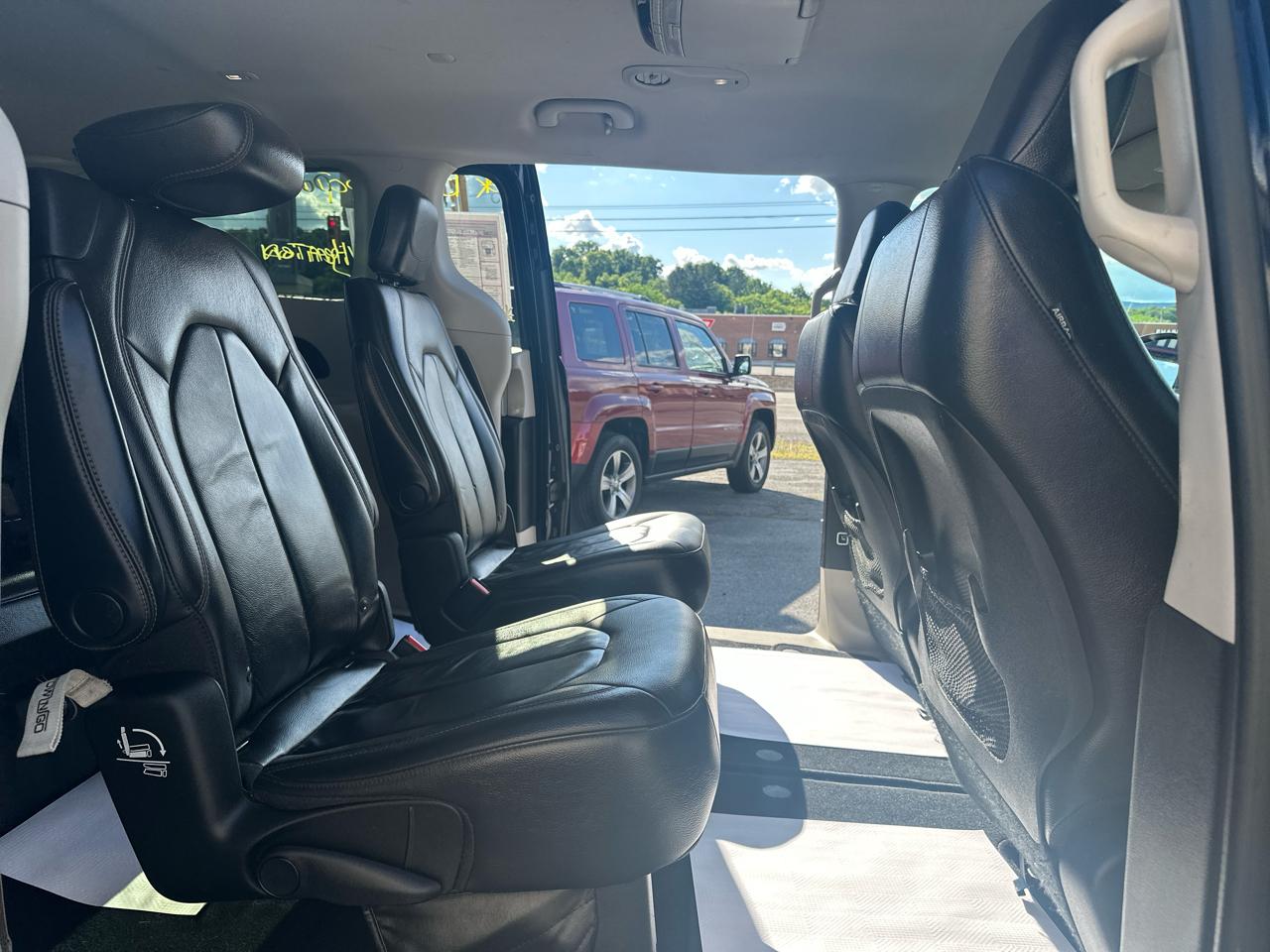 Chrysler Pacifica Touring-L FWD 2017