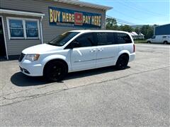 2015 Chrysler Town & Country 
