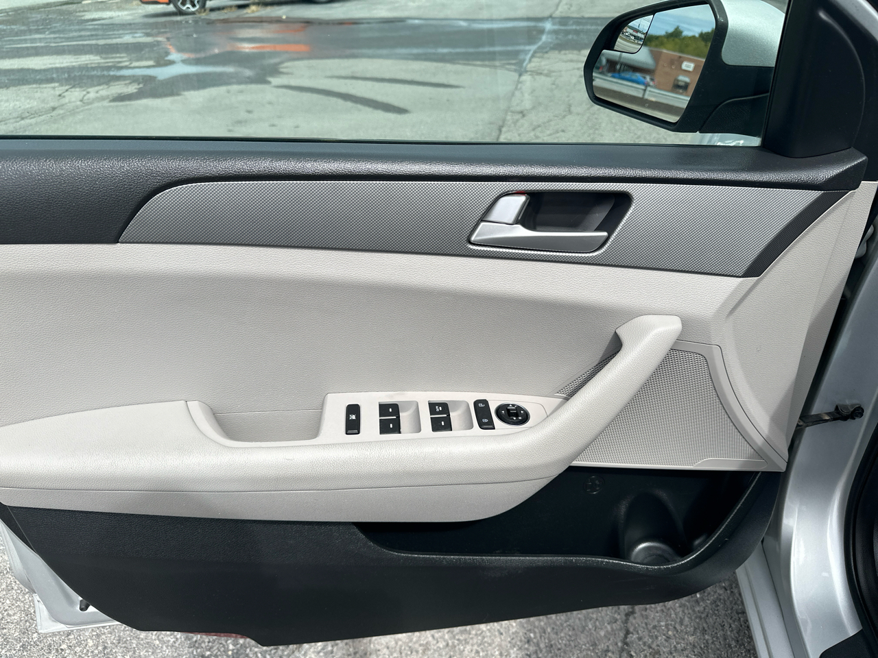 Hyundai Sonata 4dr Sdn 2.4L SE PZEV 2016