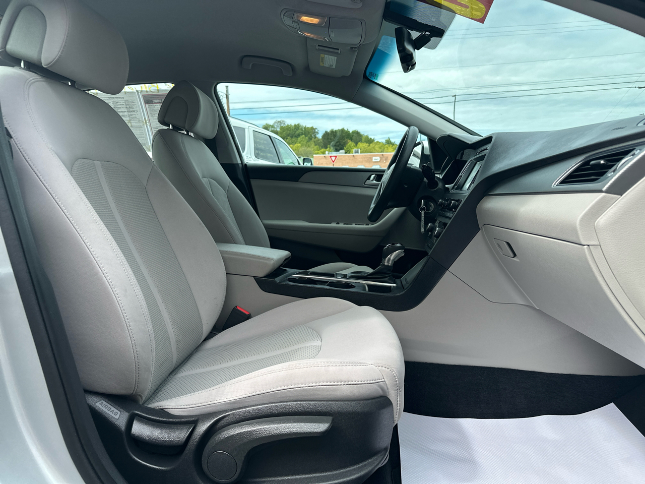 Hyundai Sonata 4dr Sdn 2.4L SE PZEV 2016