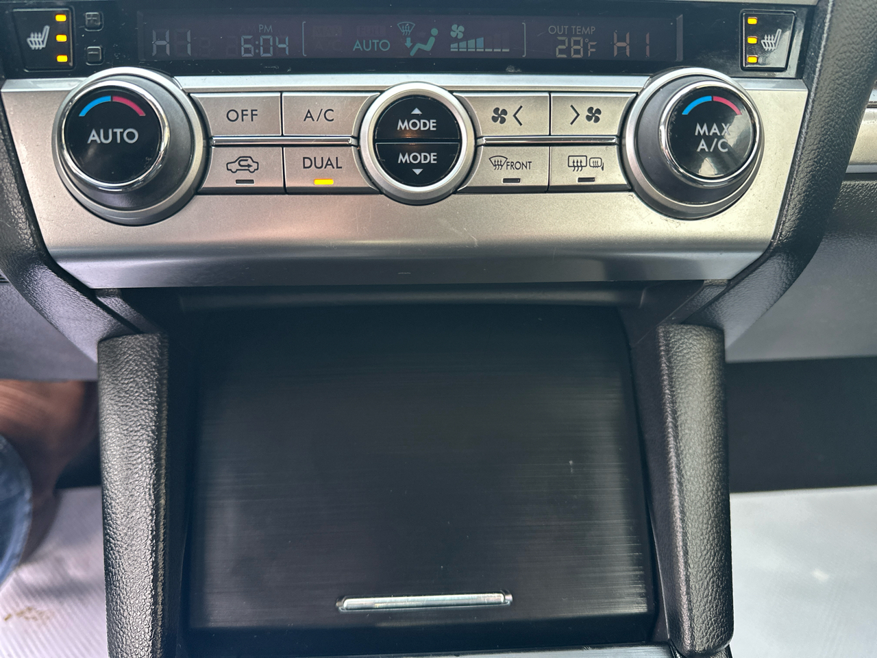 Subaru Legacy 4dr Sdn 2.5i Limited PZEV 2016