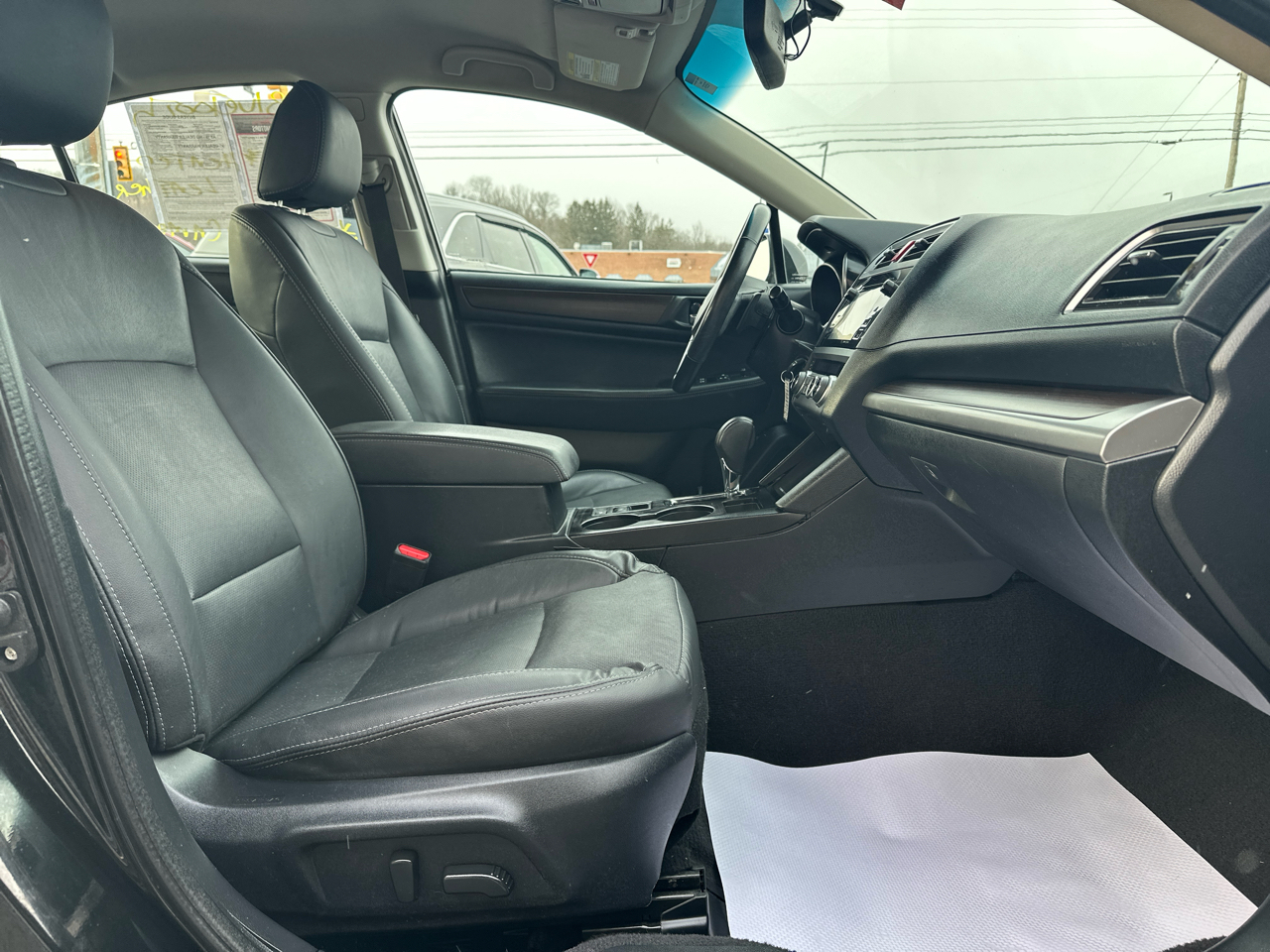 Subaru Legacy 4dr Sdn 2.5i Limited PZEV 2016