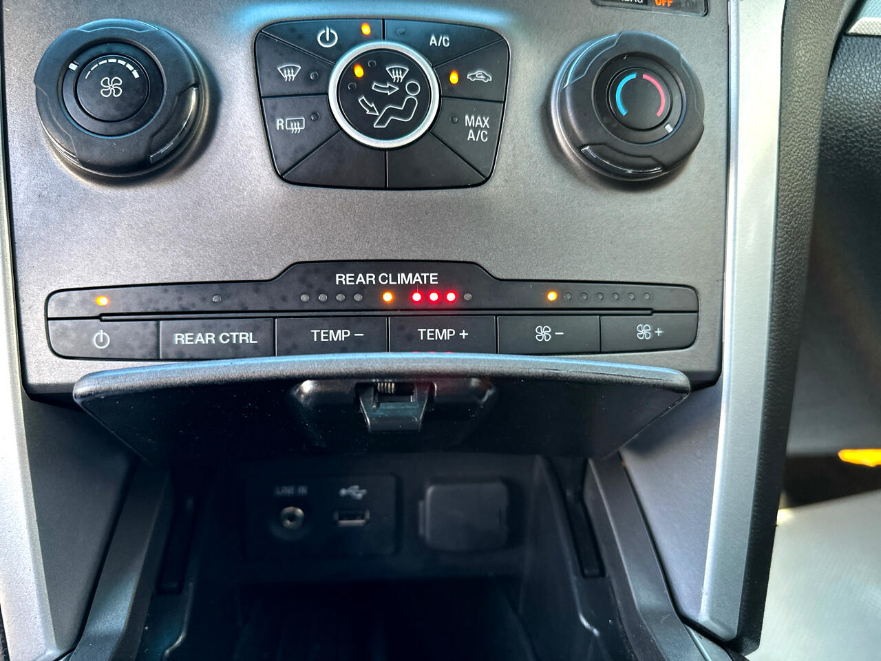 Ford Explorer 4WD 4dr XLT 2015