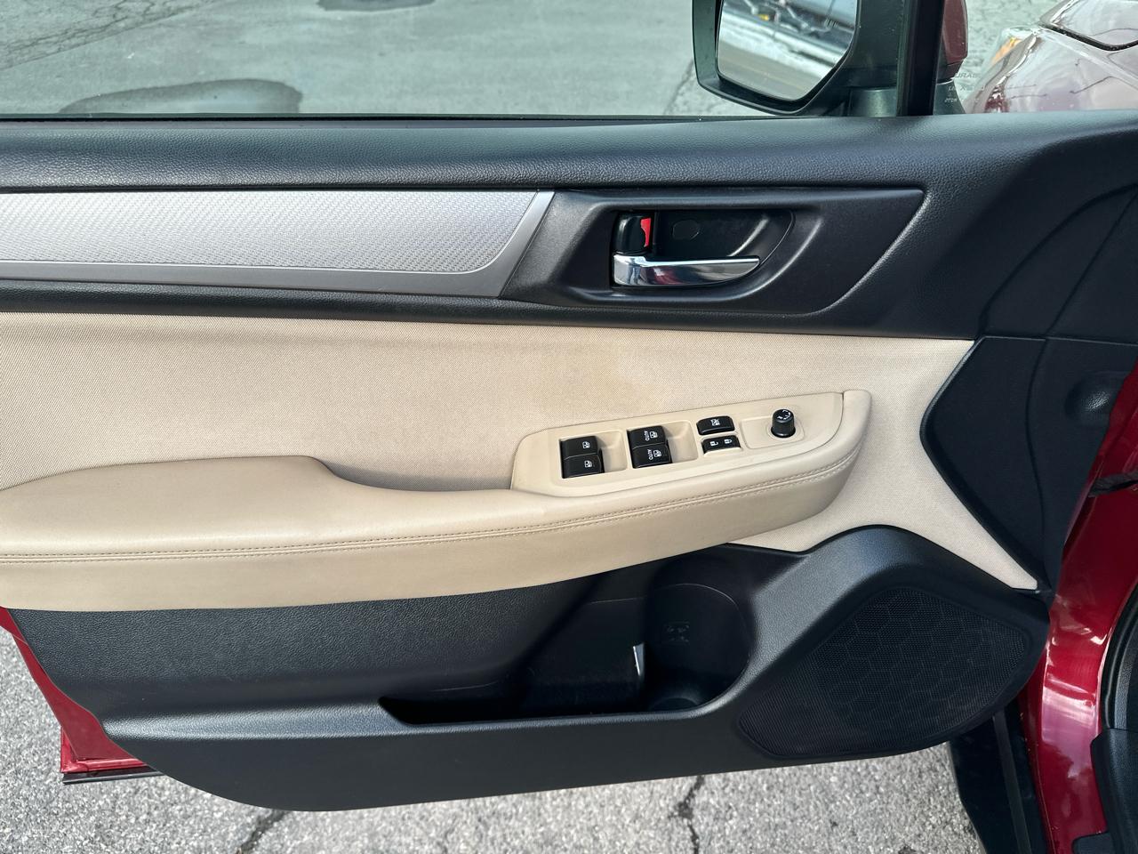 Subaru Outback 4dr Wgn 2.5i Premium PZEV 2015