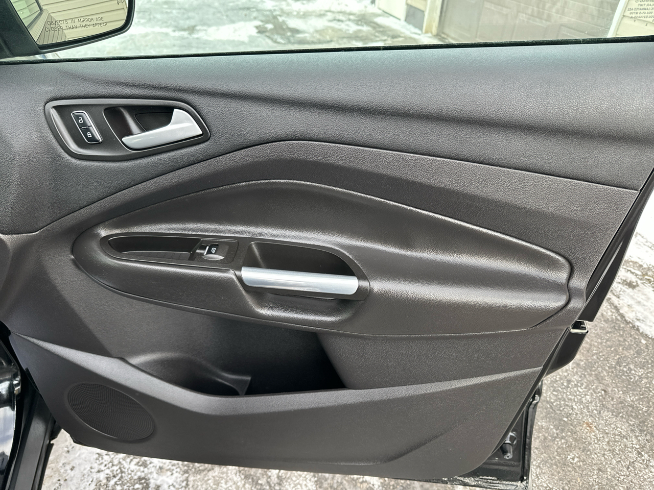 Ford Escape 4WD 4dr Titanium 2016