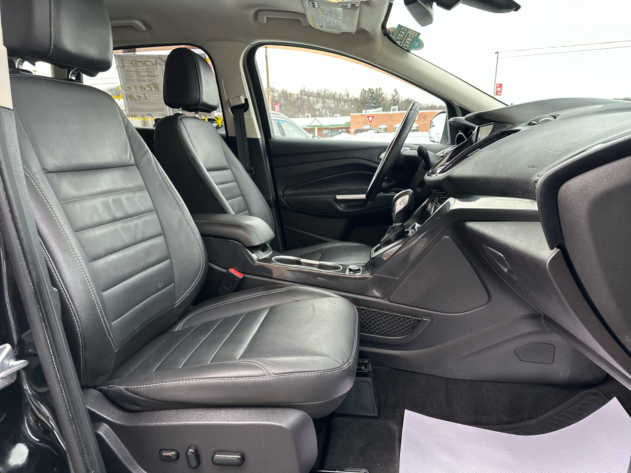 Ford Escape 4WD 4dr Titanium 2016