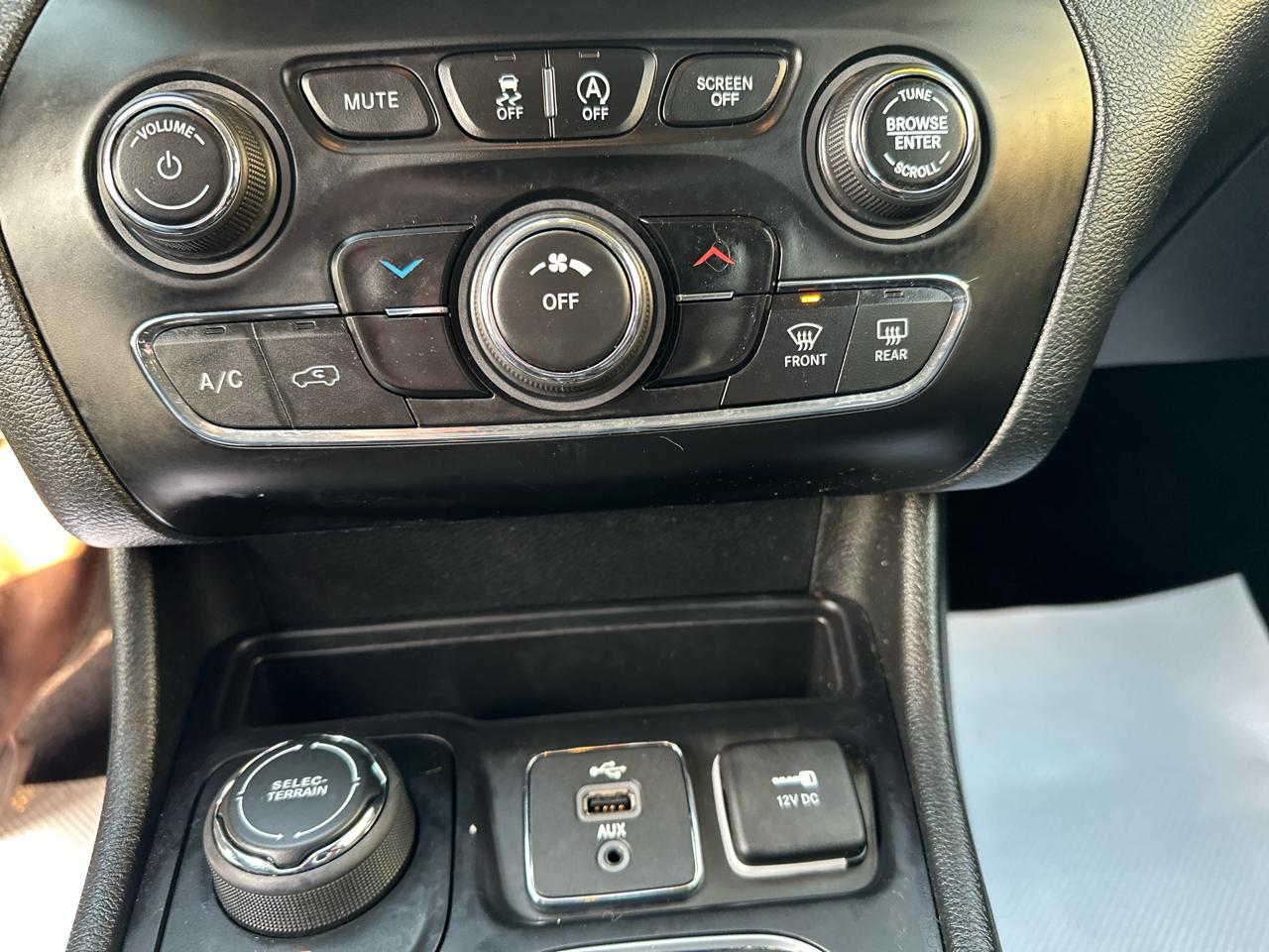 Jeep Cherokee Latitude Plus 4x4 2019