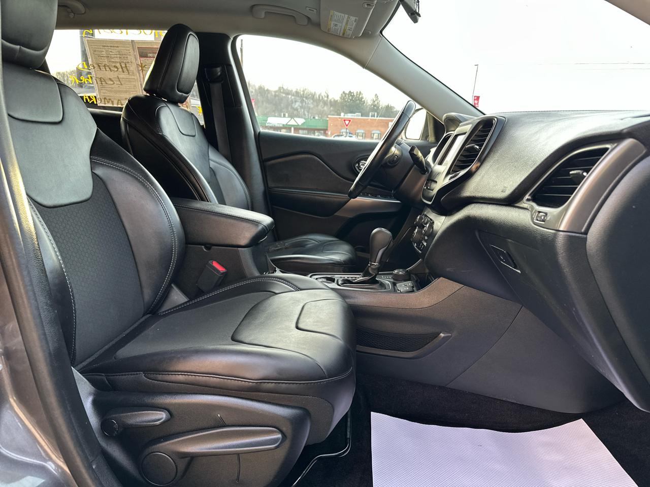 Jeep Cherokee Latitude Plus 4x4 2019