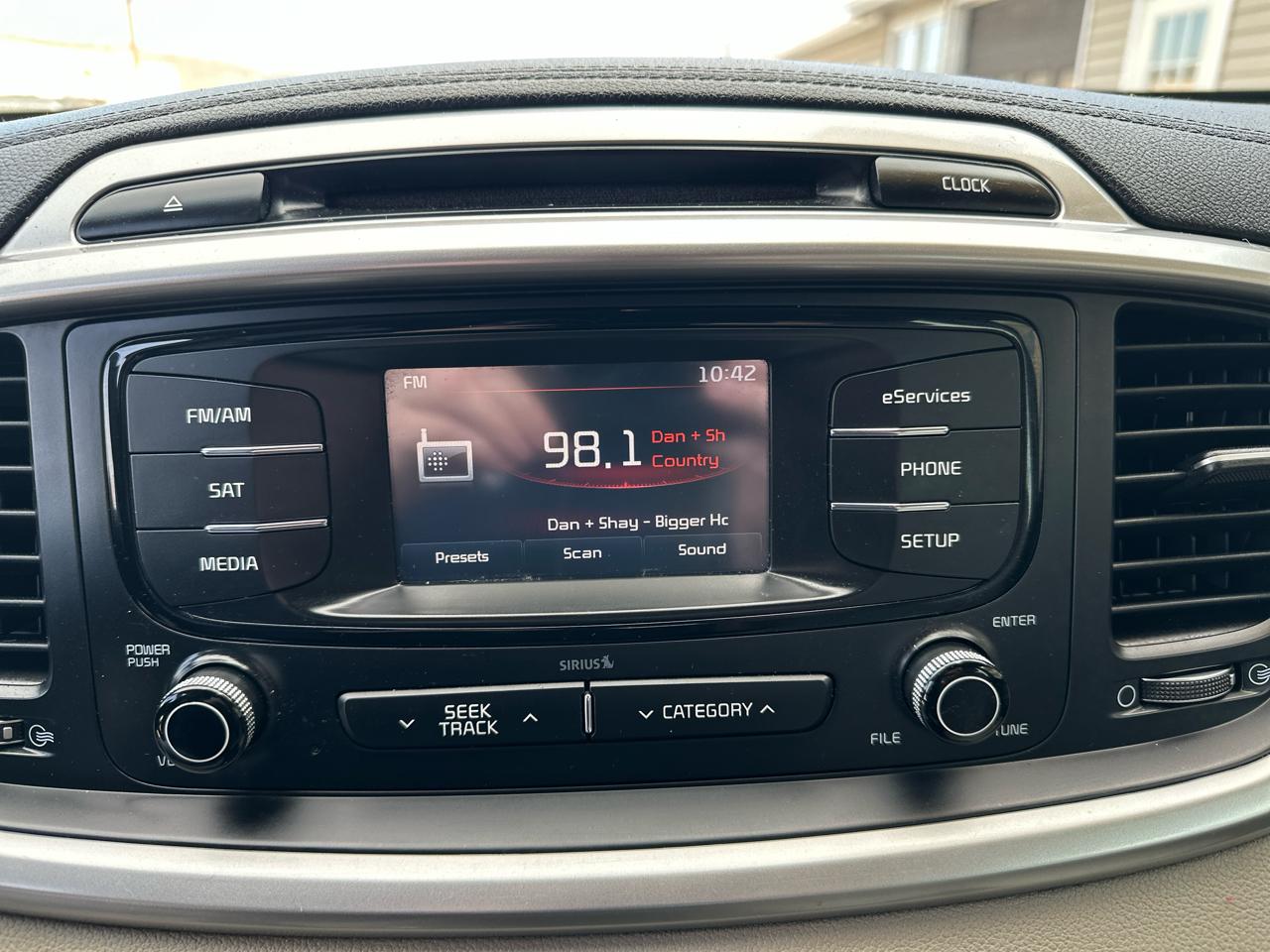 Kia Sorento FWD 4dr 2.4L LX 2016