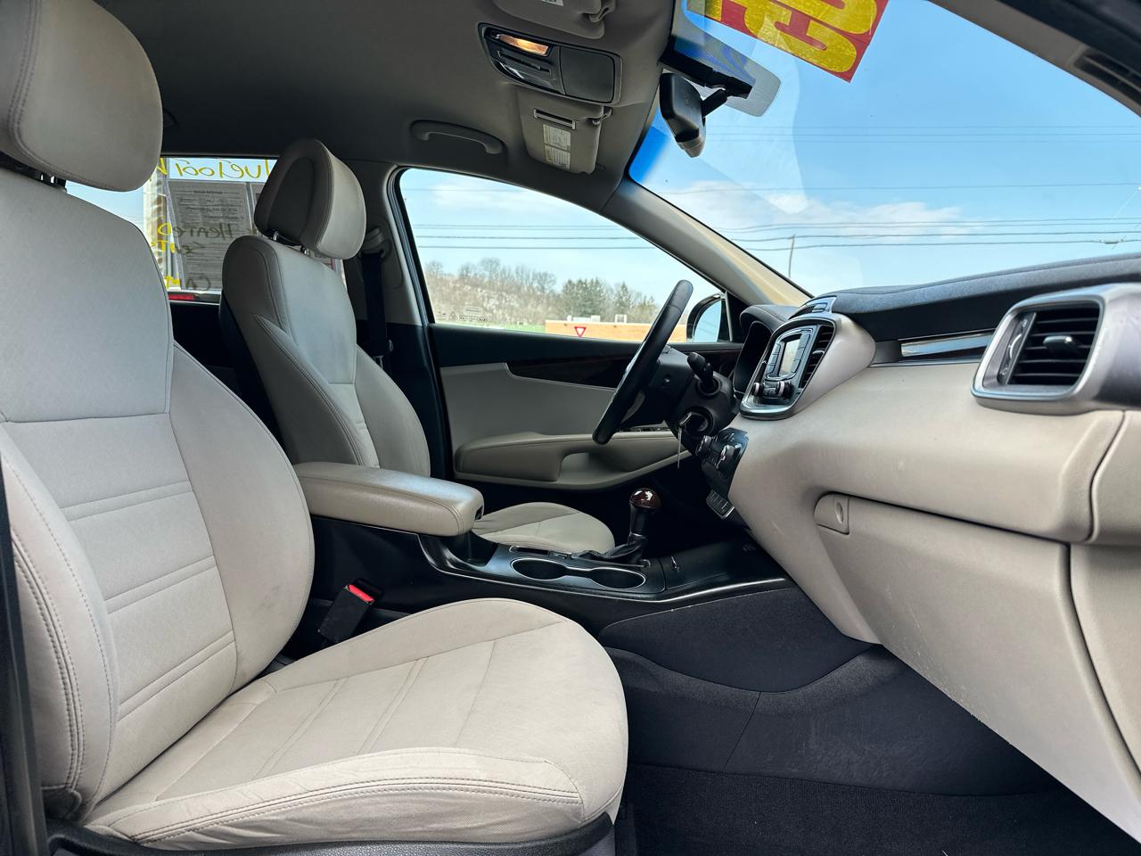 Kia Sorento FWD 4dr 2.4L LX 2016