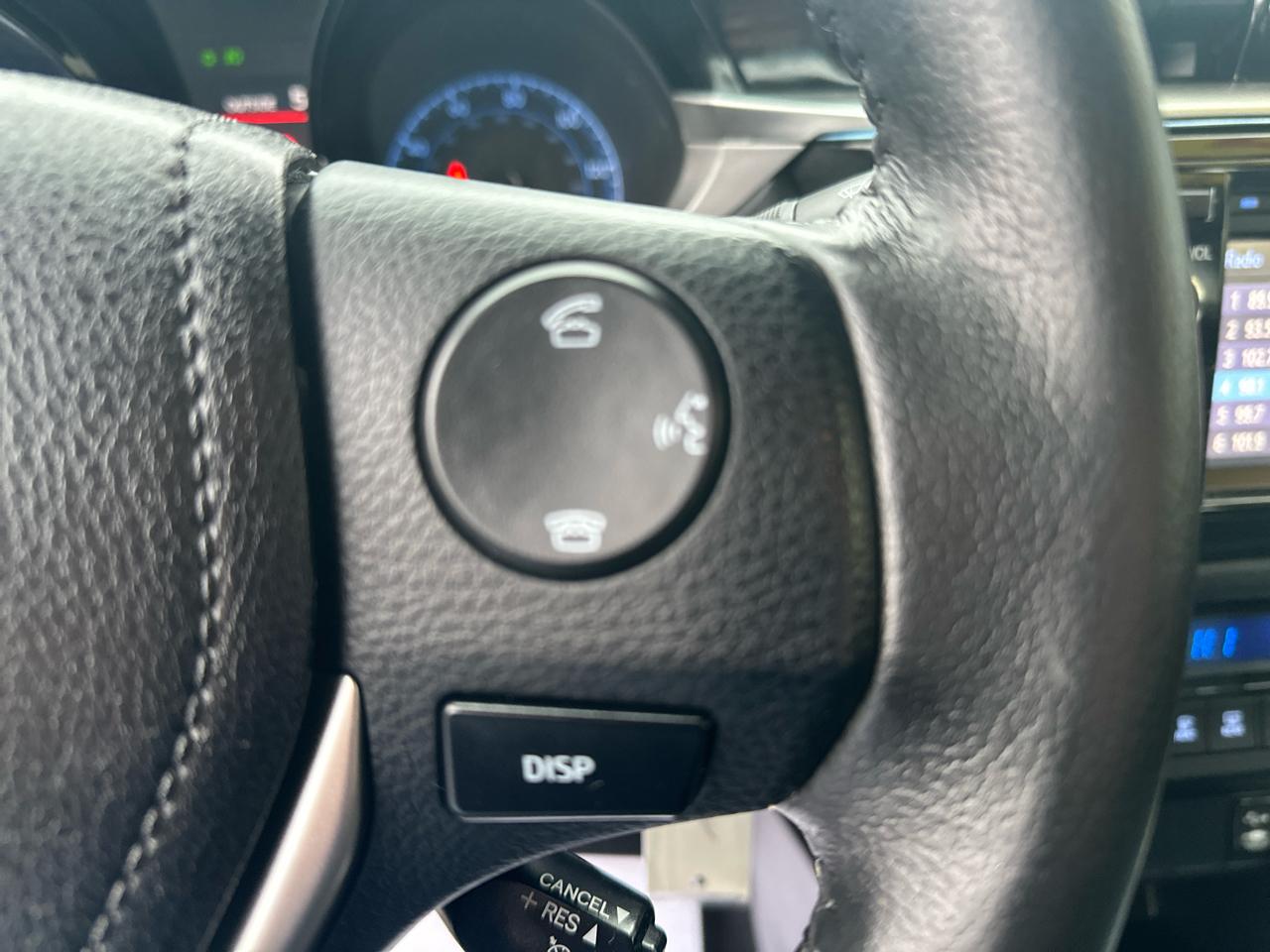 Toyota Corolla 4dr Sdn CVT LE Premium (Natl) 2015