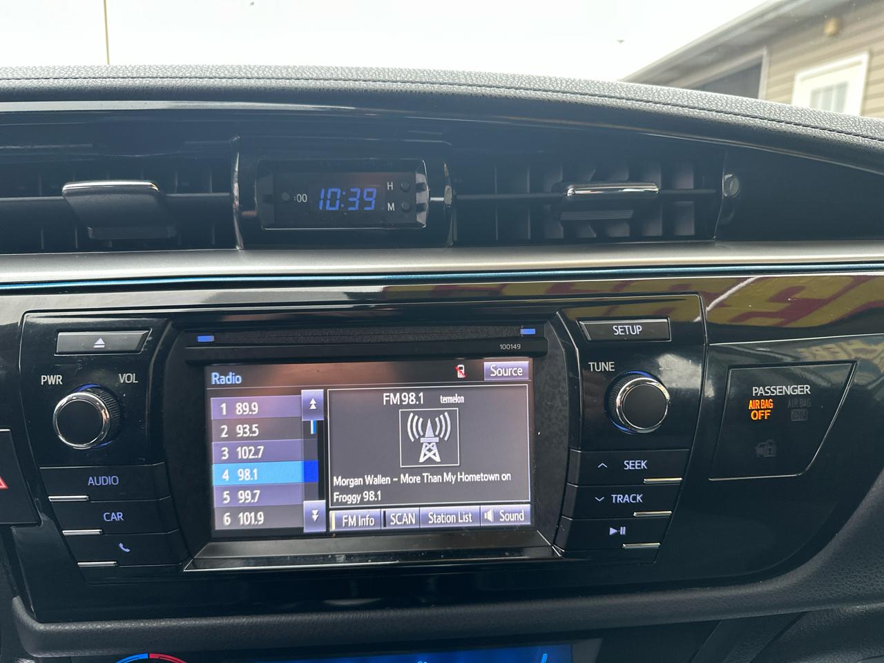 Toyota Corolla 4dr Sdn CVT LE Premium (Natl) 2015