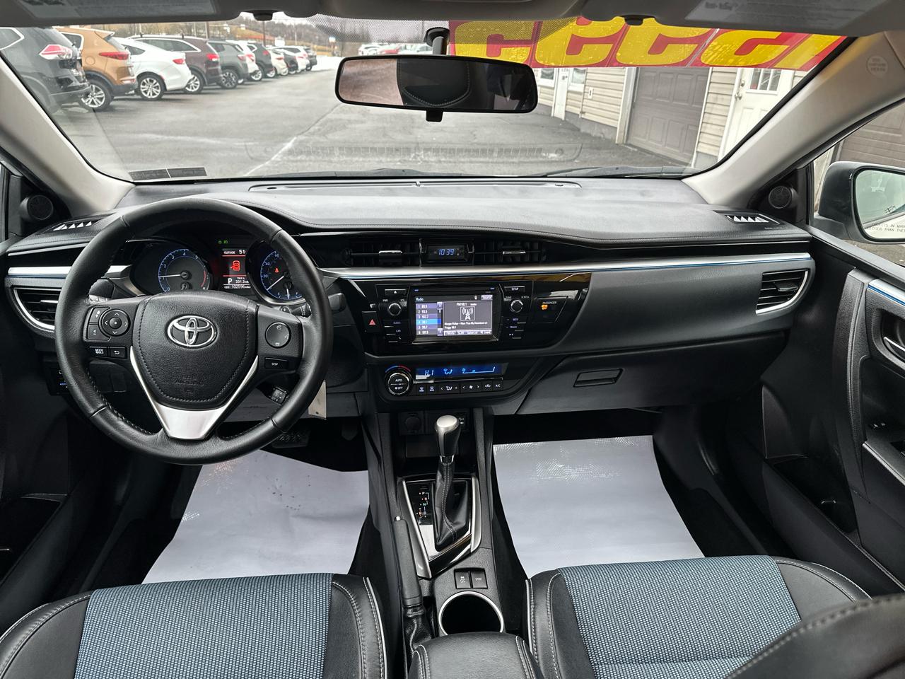 Toyota Corolla 4dr Sdn CVT LE Premium (Natl) 2015