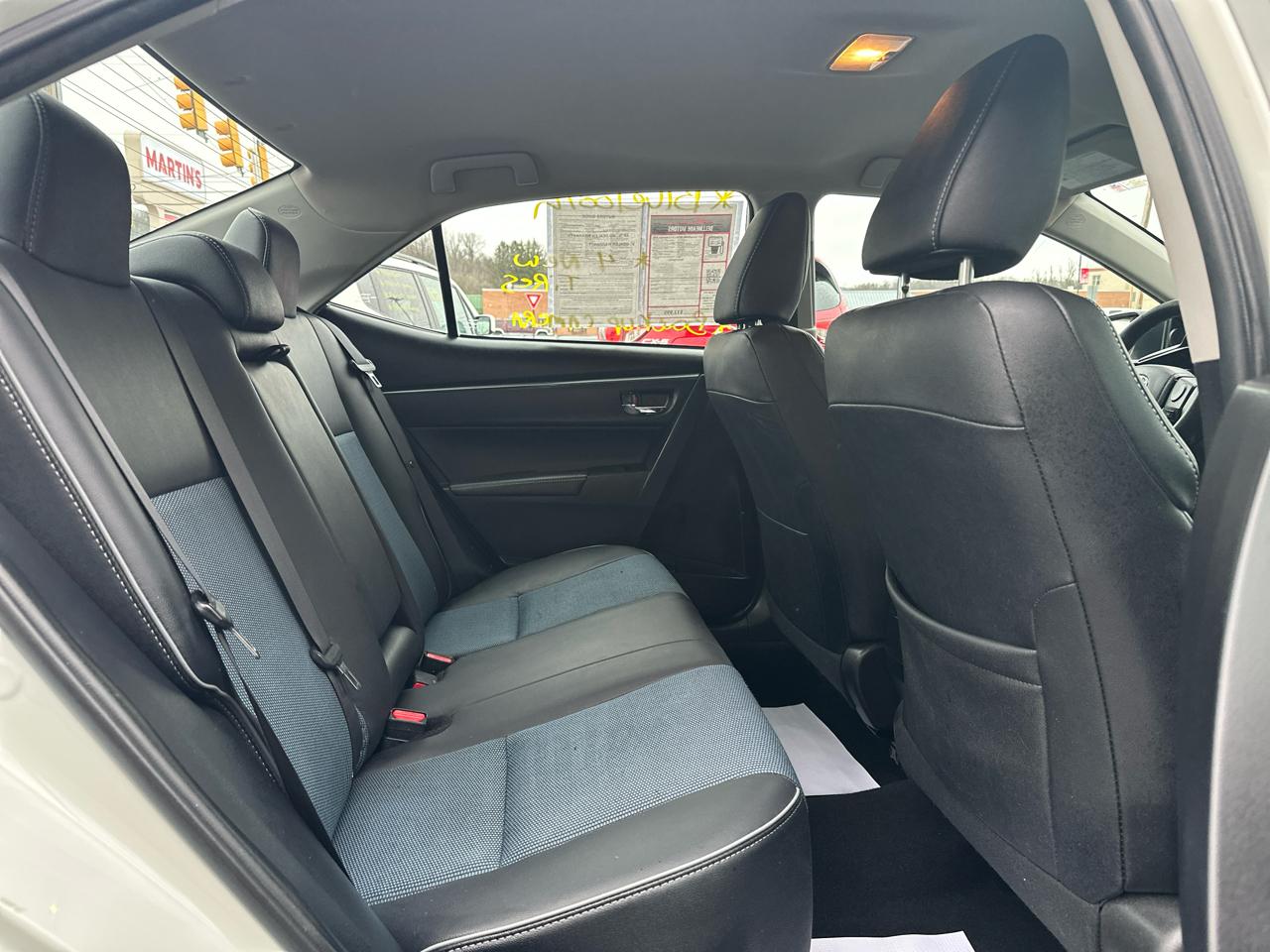 Toyota Corolla 4dr Sdn CVT LE Premium (Natl) 2015