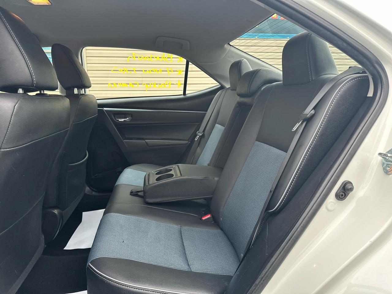 Toyota Corolla 4dr Sdn CVT LE Premium (Natl) 2015