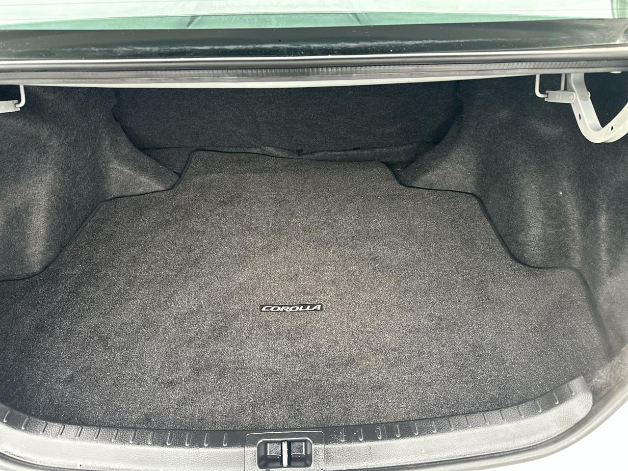 Toyota Corolla 4dr Sdn CVT LE Premium (Natl) 2015