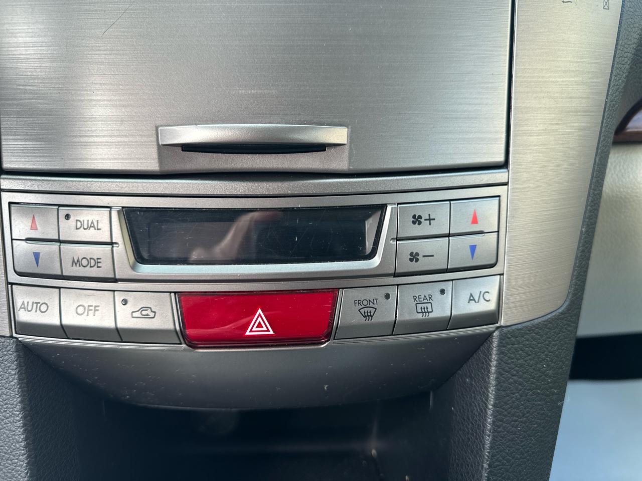 Subaru Outback 4dr Wgn H4 Auto 2.5i Limited 2013