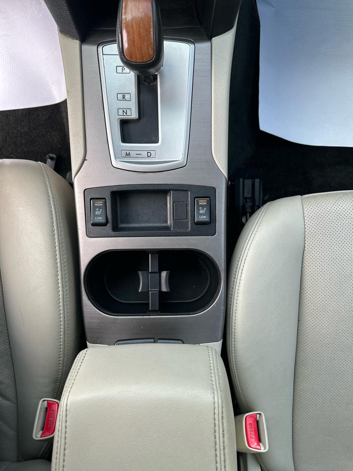 Subaru Outback 4dr Wgn H4 Auto 2.5i Limited 2013