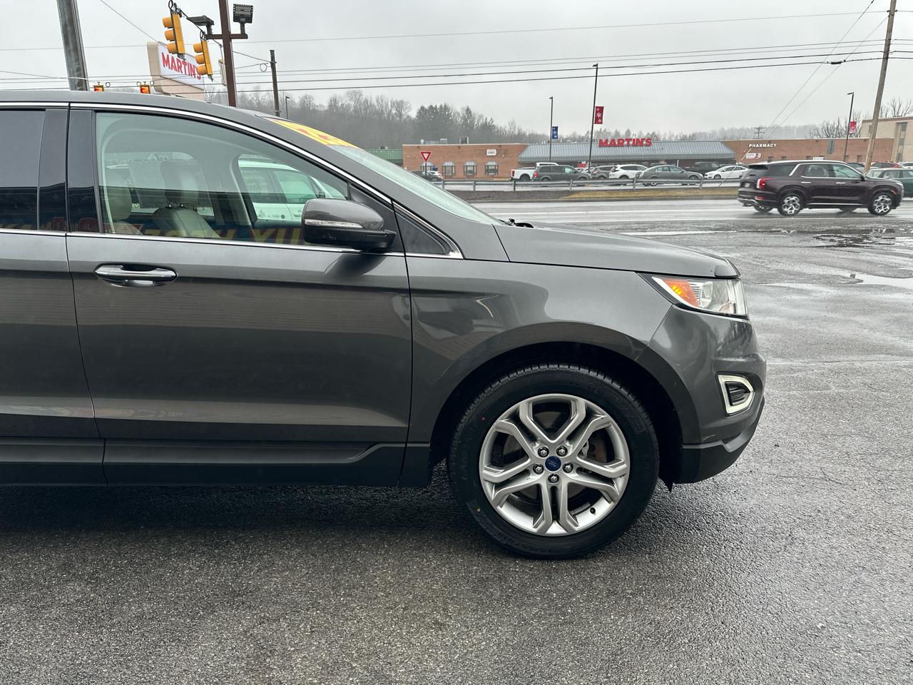 Ford Edge 4dr Titanium AWD 2016