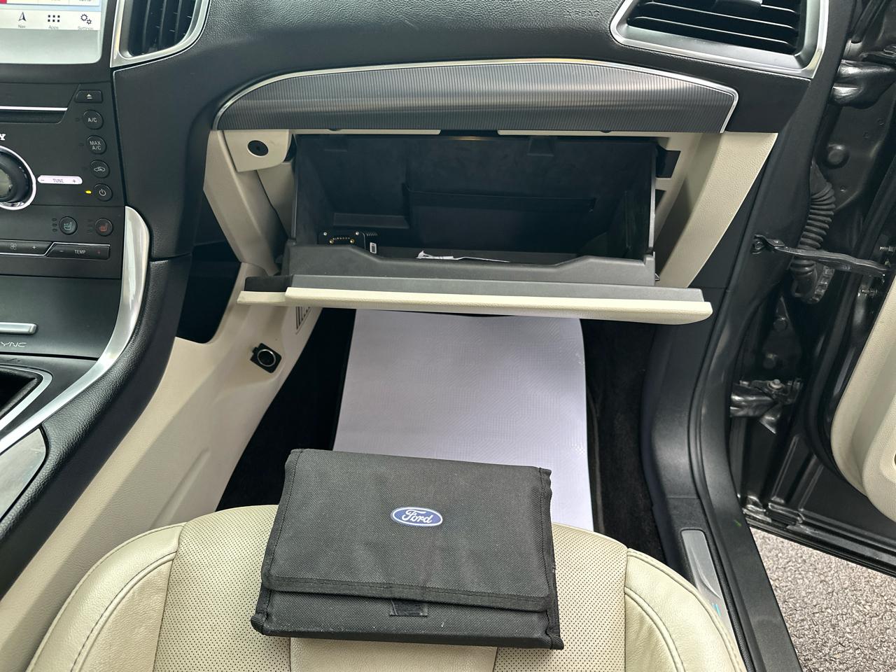 Ford Edge 4dr Titanium AWD 2016