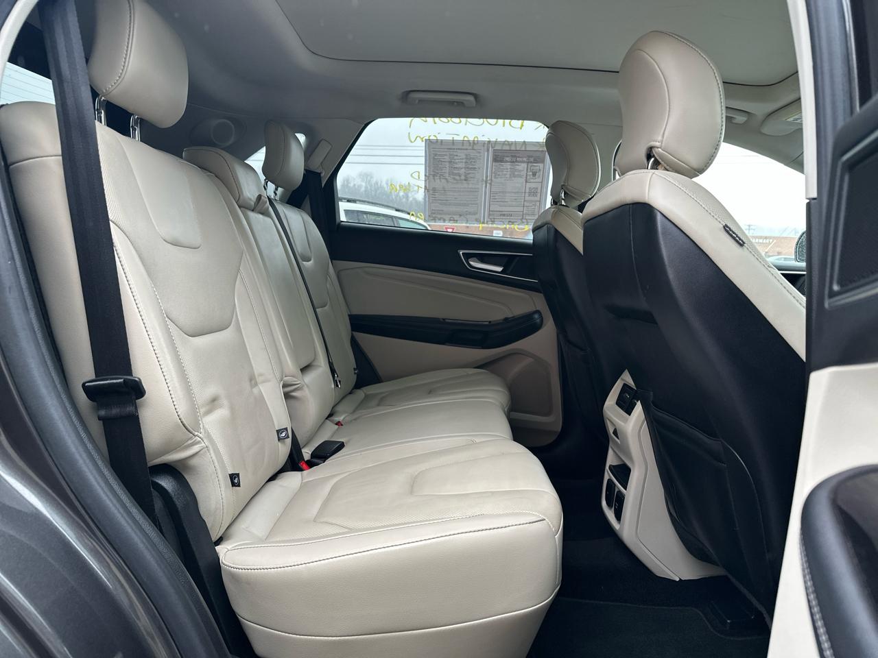 Ford Edge 4dr Titanium AWD 2016