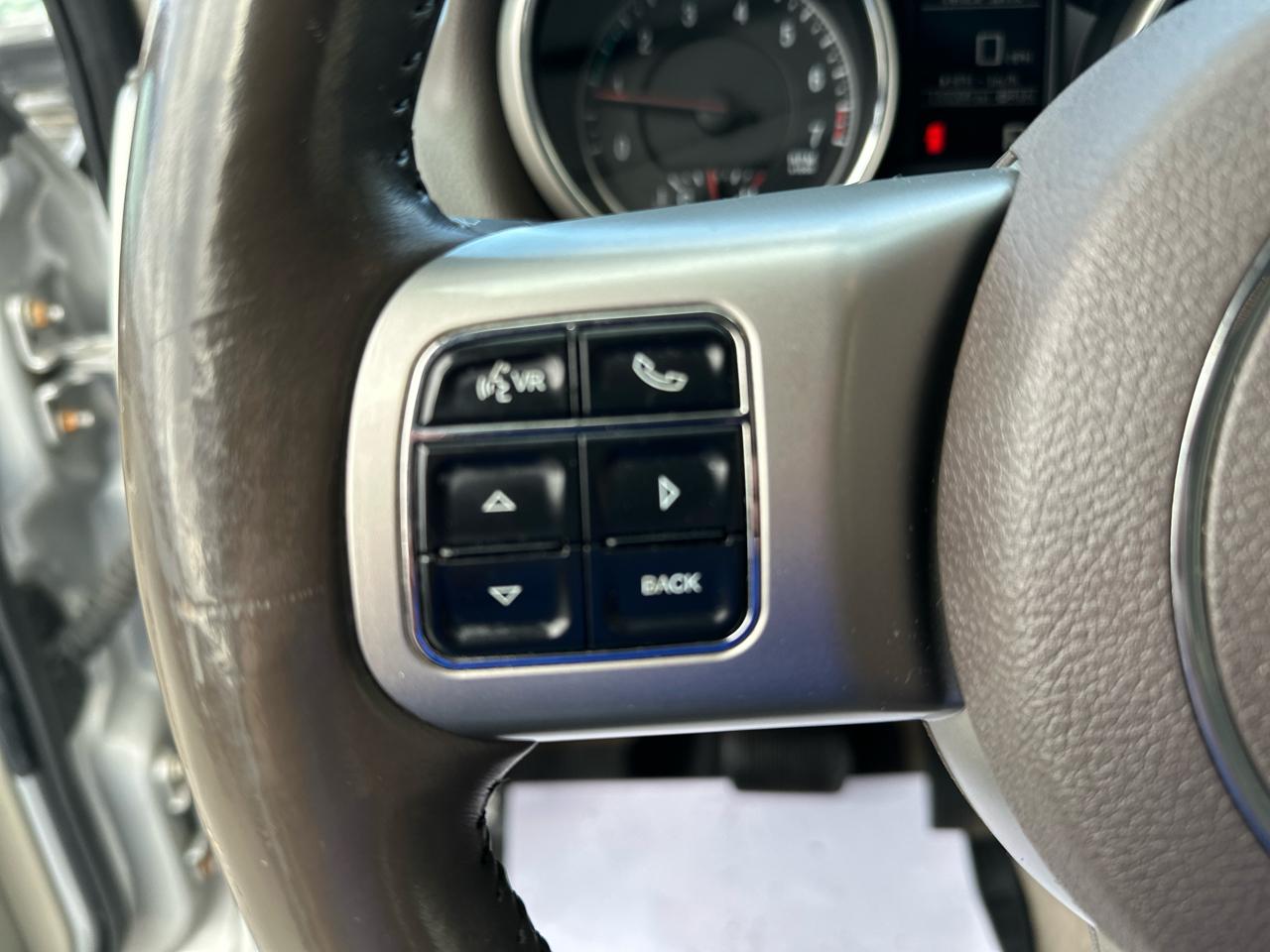 Jeep Grand Cherokee 4WD 4dr Laredo 2011