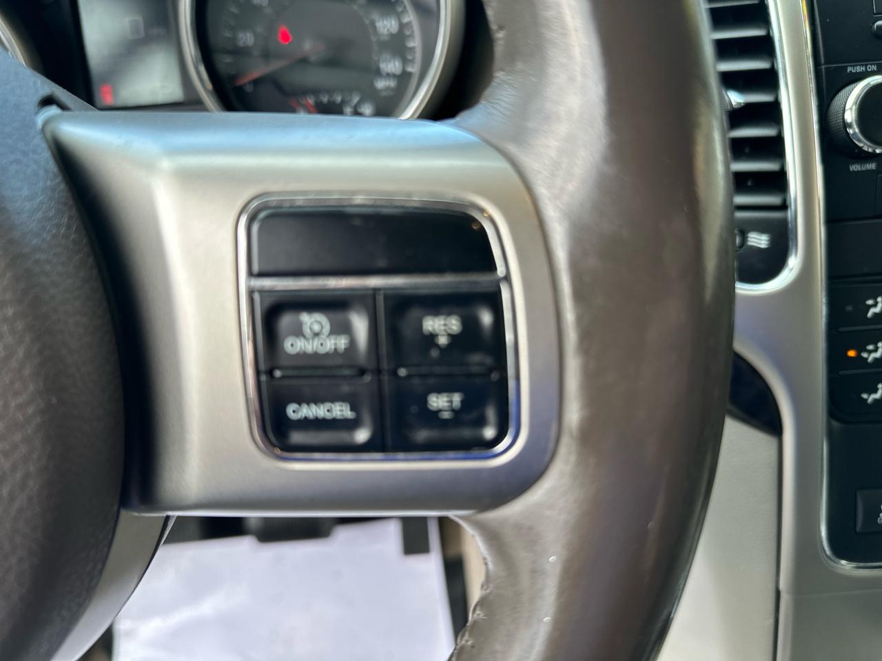 Jeep Grand Cherokee 4WD 4dr Laredo 2011