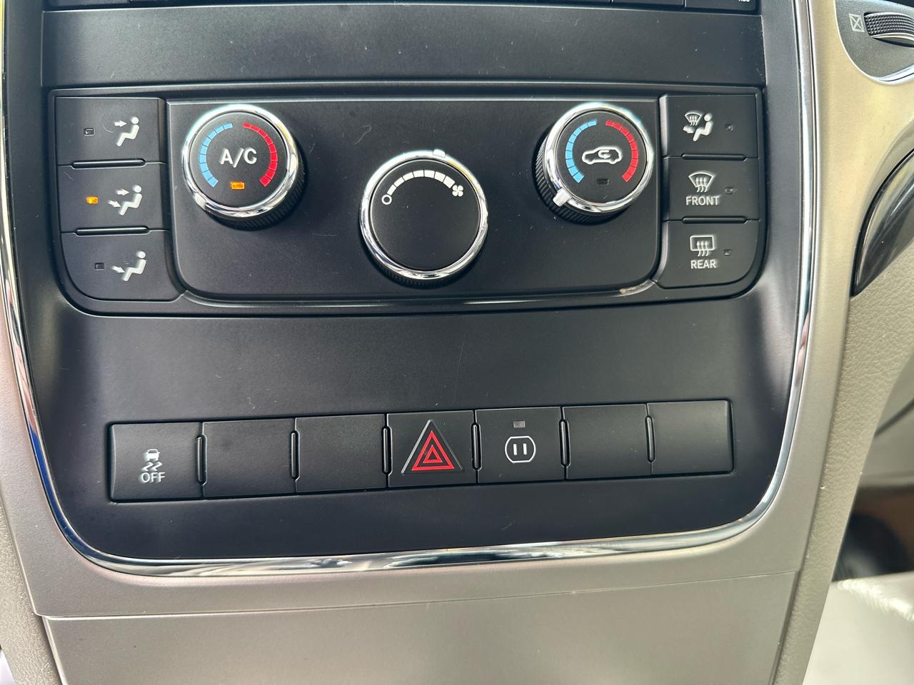 Jeep Grand Cherokee 4WD 4dr Laredo 2011