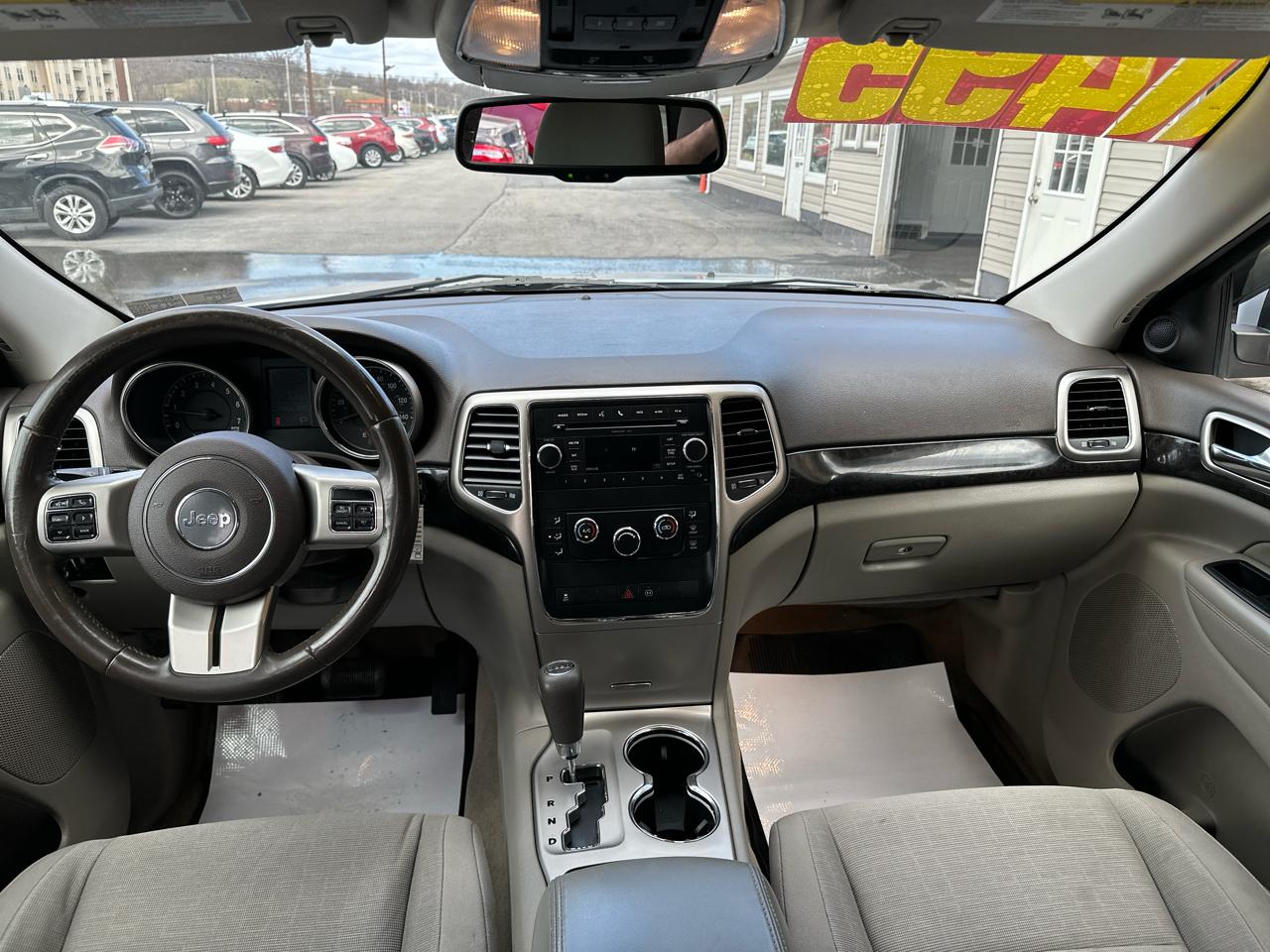 Jeep Grand Cherokee 4WD 4dr Laredo 2011