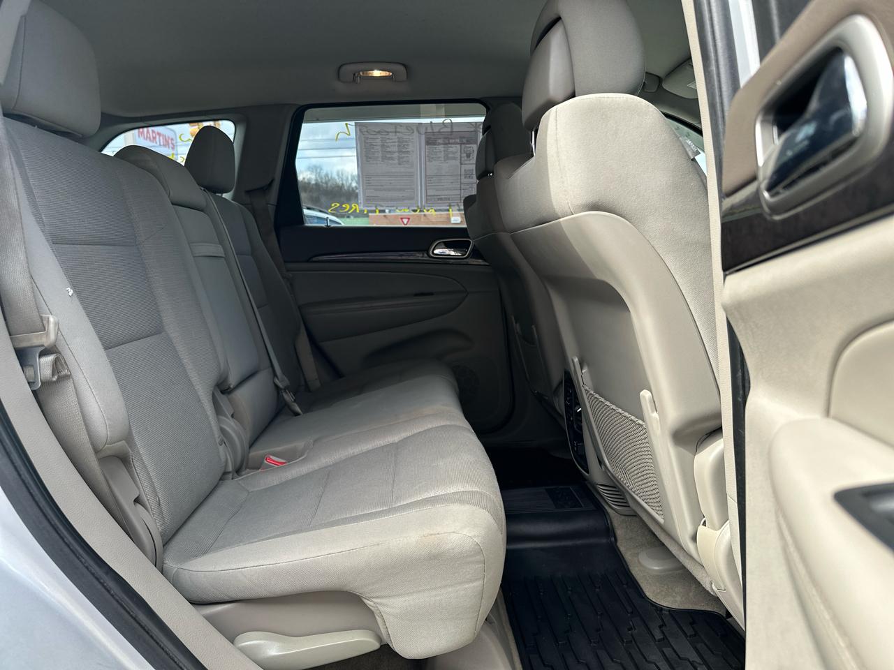 Jeep Grand Cherokee 4WD 4dr Laredo 2011