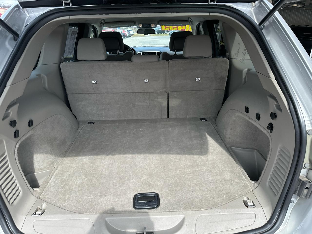 Jeep Grand Cherokee 4WD 4dr Laredo 2011