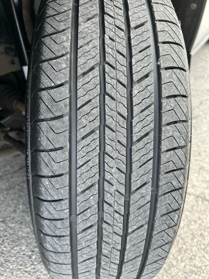 Jeep Grand Cherokee 4WD 4dr Laredo 2011