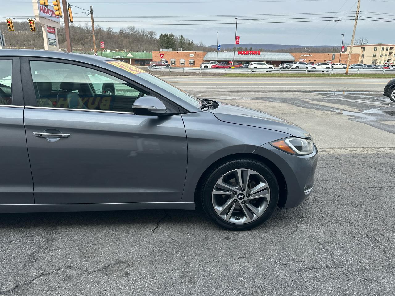 Hyundai Elantra Limited 2.0L Auto PZEV (Ulsan) *Ltd Avail* 2017