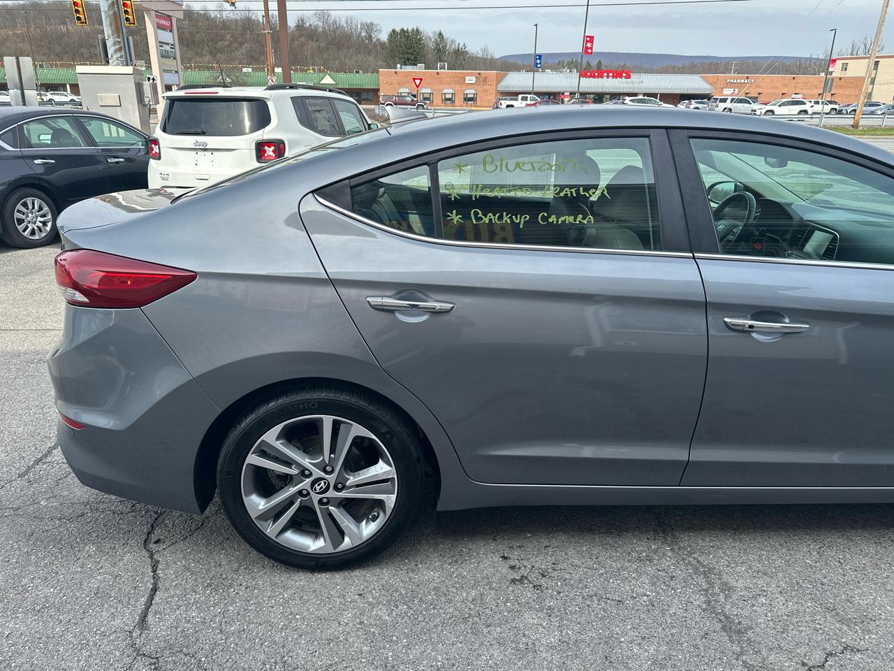 Hyundai Elantra Limited 2.0L Auto PZEV (Ulsan) *Ltd Avail* 2017