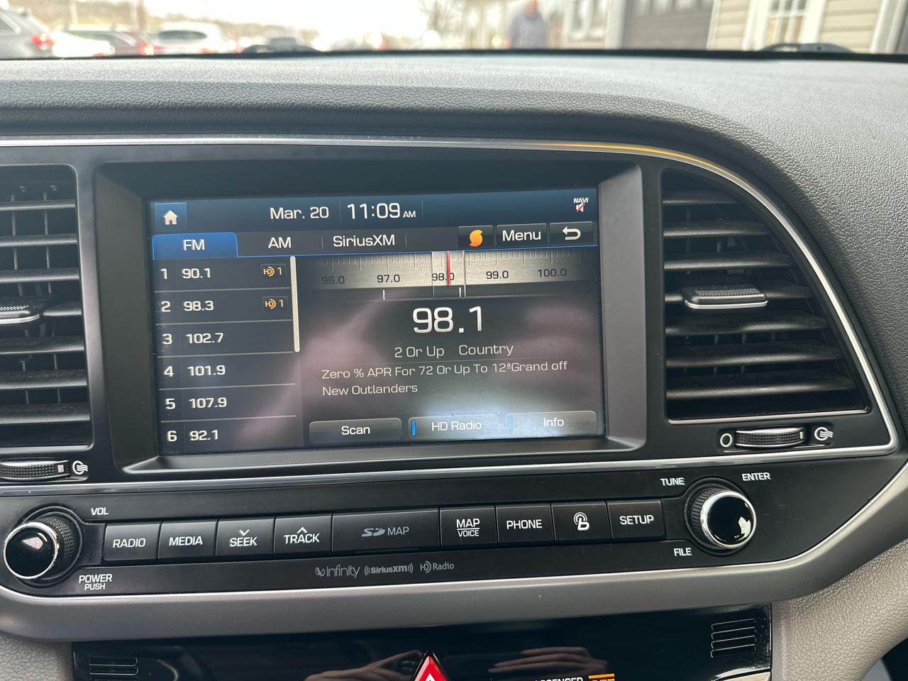 Hyundai Elantra Limited 2.0L Auto PZEV (Ulsan) *Ltd Avail* 2017