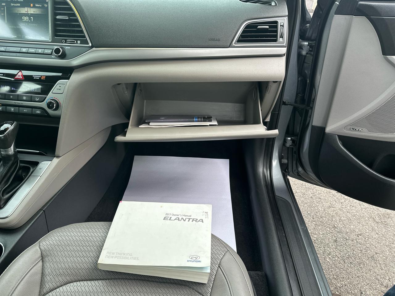 Hyundai Elantra Limited 2.0L Auto PZEV (Ulsan) *Ltd Avail* 2017