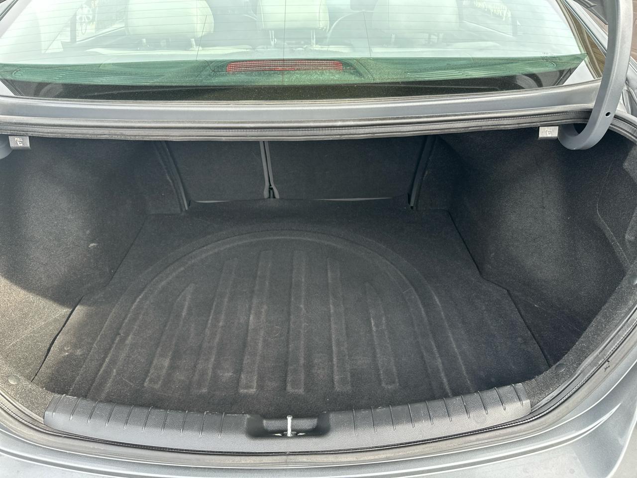 Hyundai Elantra Limited 2.0L Auto PZEV (Ulsan) *Ltd Avail* 2017