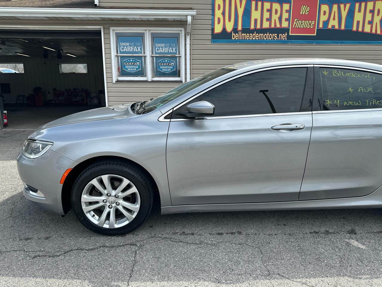 Chrysler 200 4dr Sdn Limited FWD 2015