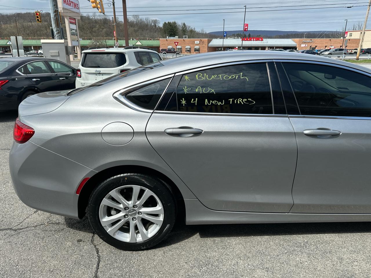 Chrysler 200 4dr Sdn Limited FWD 2015
