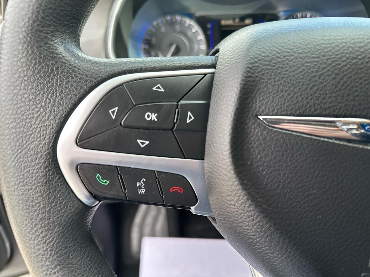 Chrysler 200 4dr Sdn Limited FWD 2015