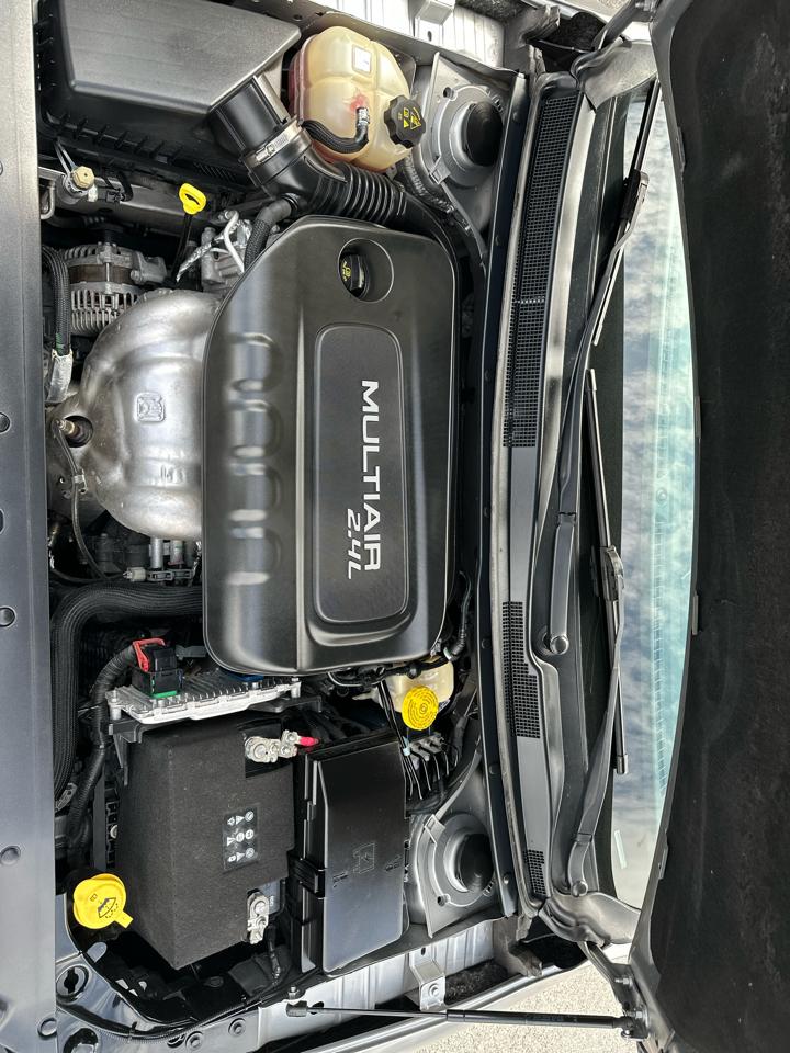 Chrysler 200 4dr Sdn Limited FWD 2015