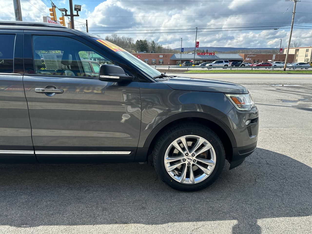 Ford Explorer XLT 4WD 2019